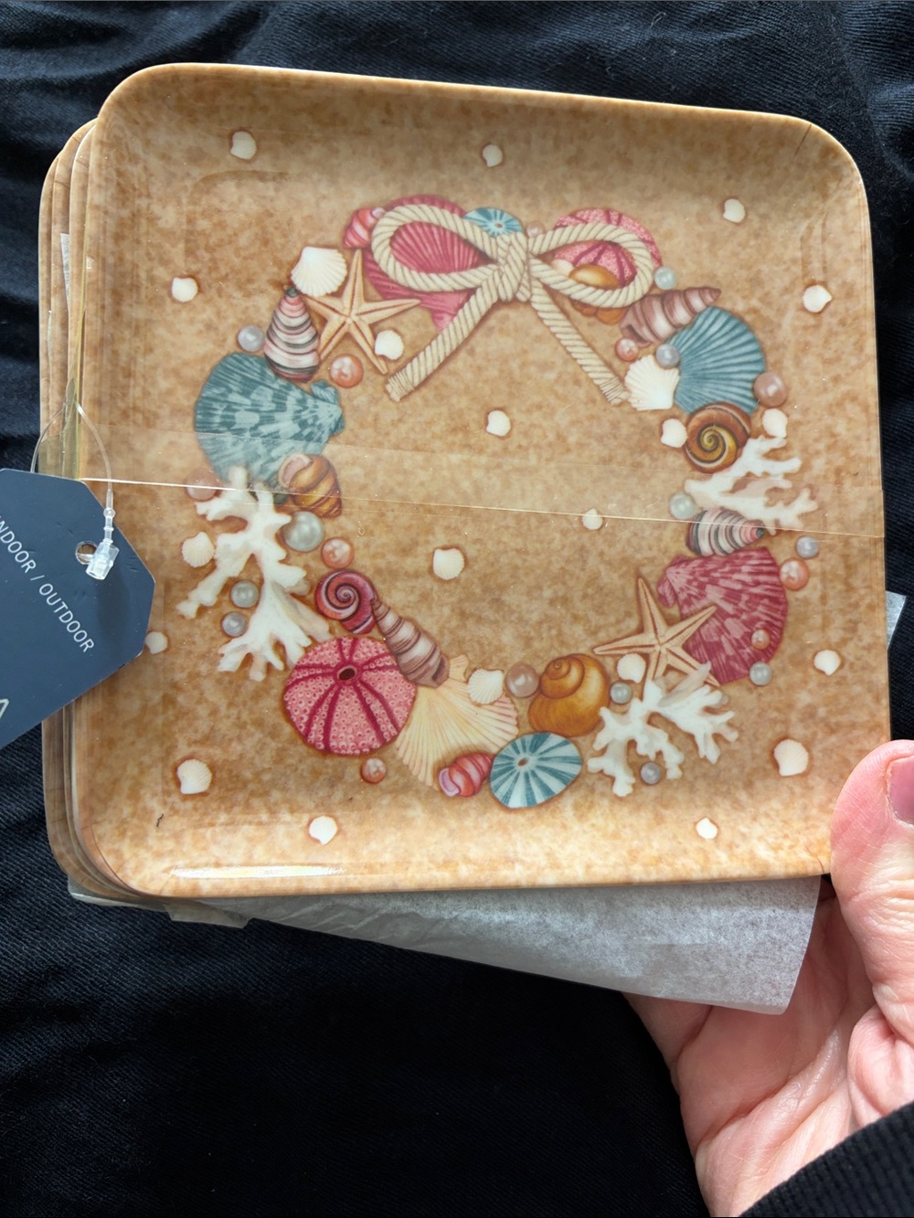 Nautica - Melamine set of 6,  Shell Wreath Appetizer plates- New with tags
